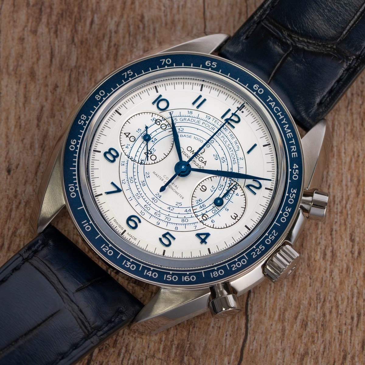 Stylied photo of  of Speedmaster Chronoscope 43