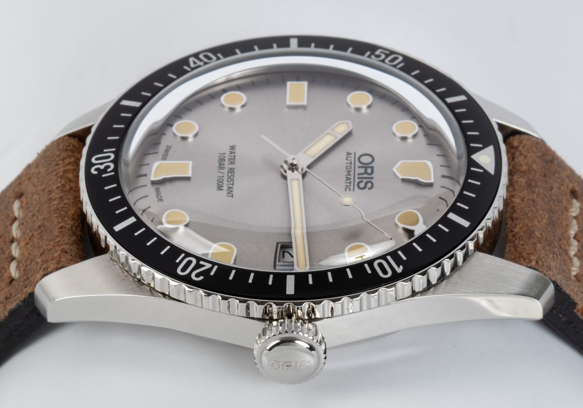 Crown Side Shot of Divers Sixty-Five