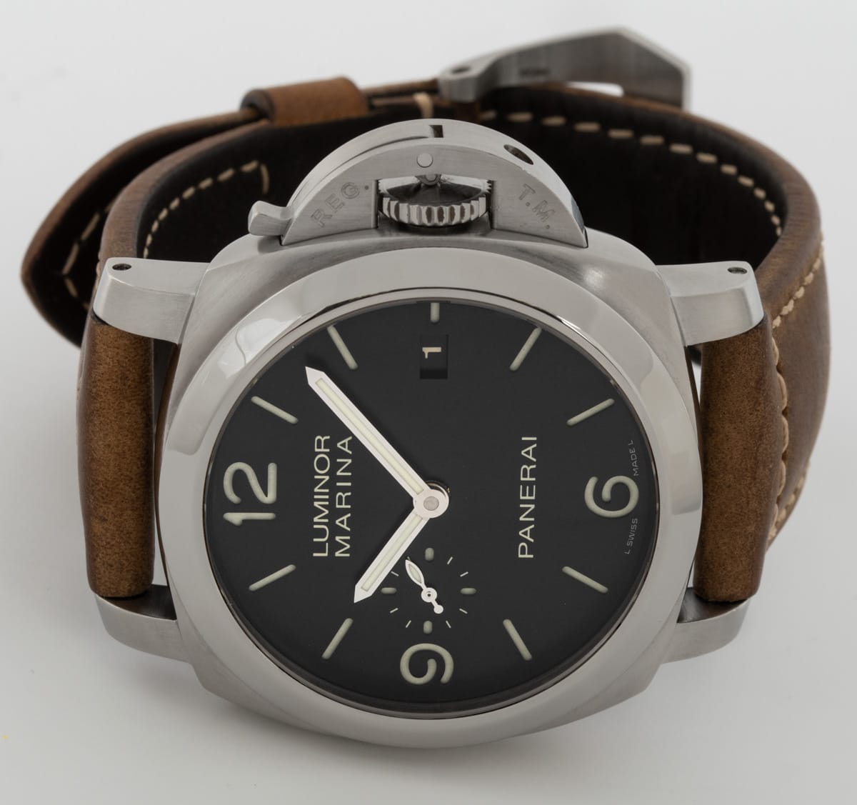 Front View of Luminor 1950 3 Days Automatic