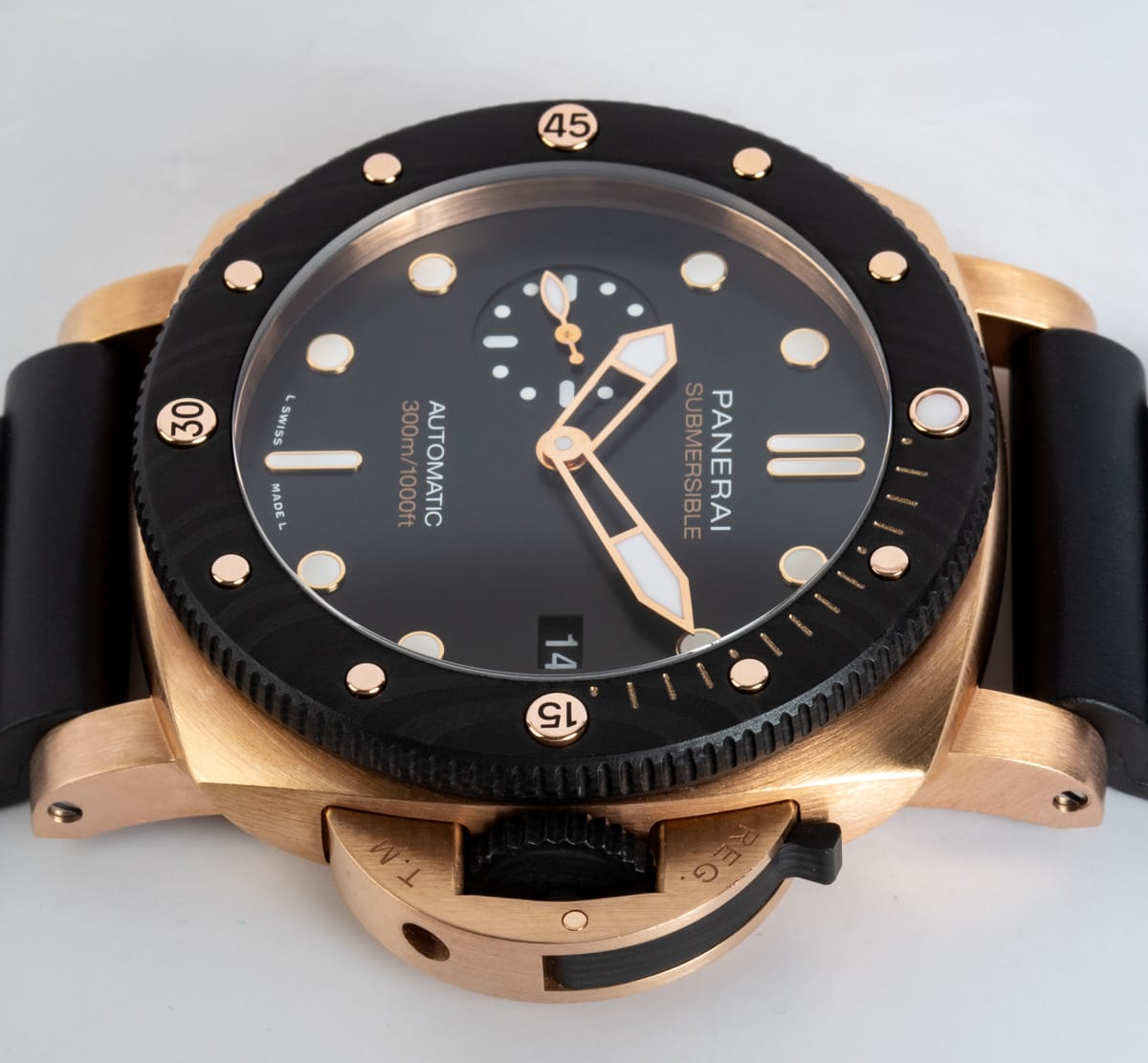 Crown Side Shot of Submersible QuarantaQuattro Goldtech OroCarbo