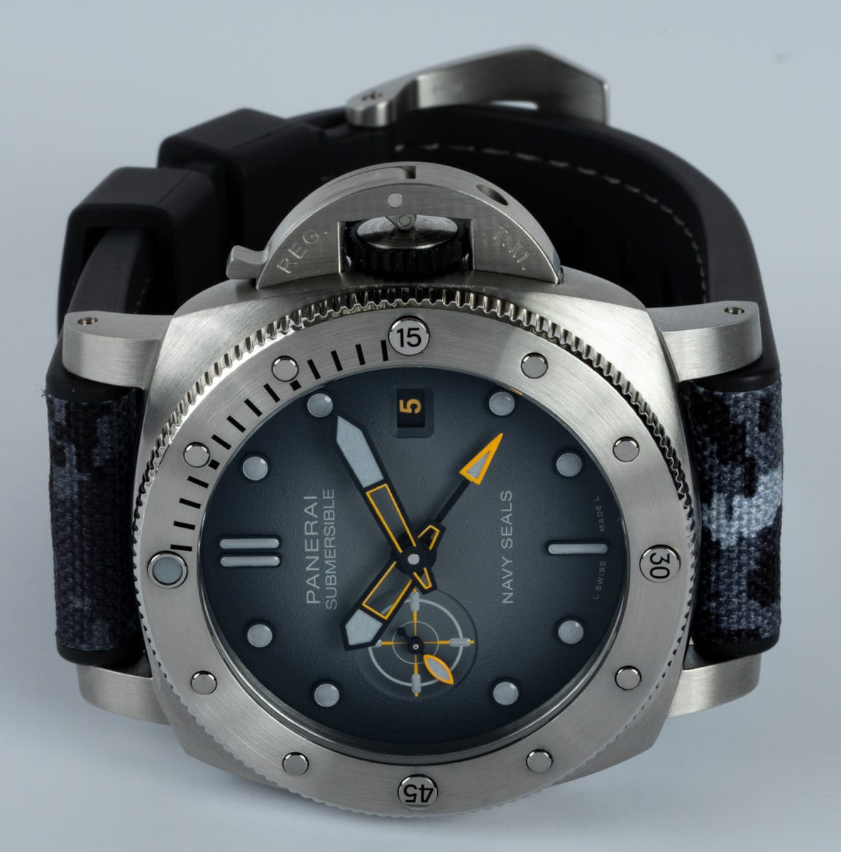 Front View of Submersible GMT Navy Seals