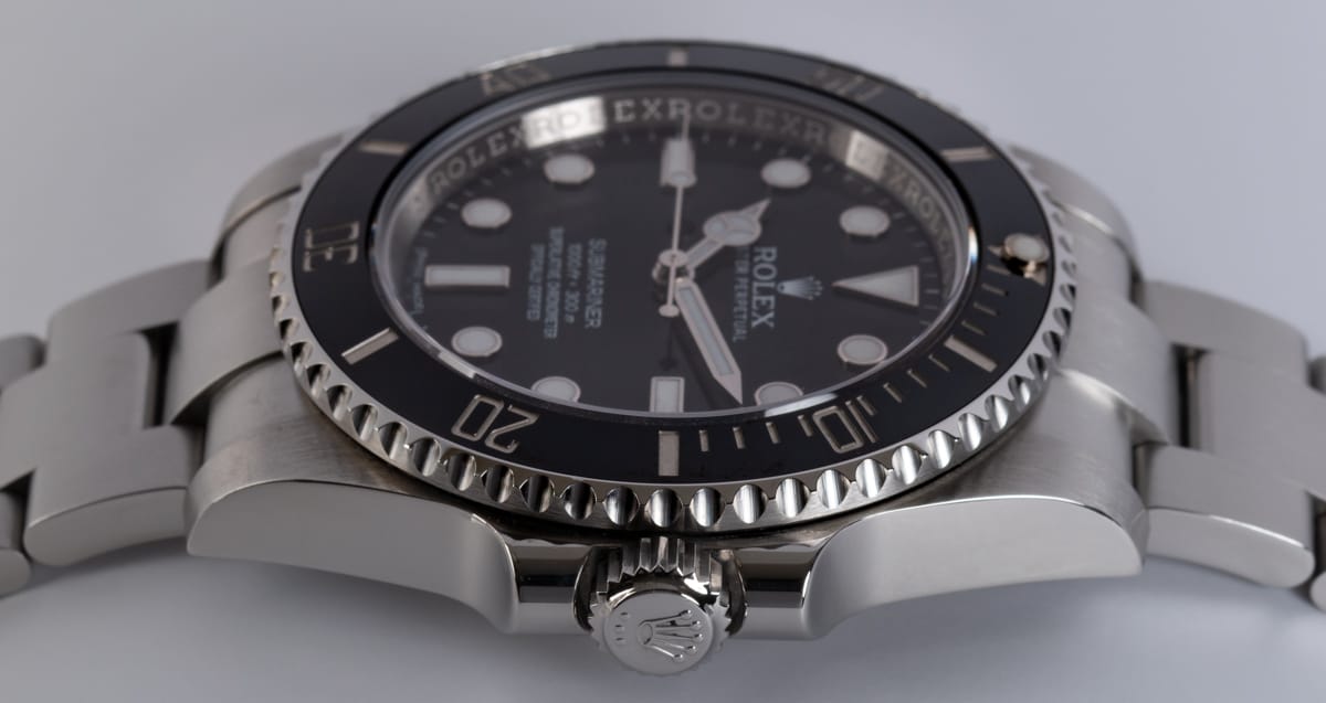 Crown Side Shot of Submariner