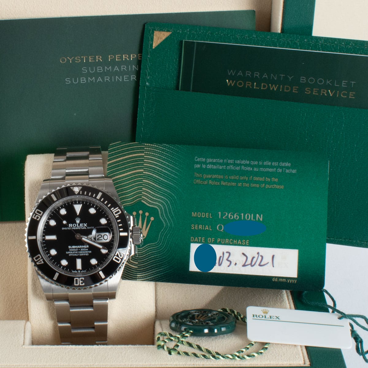 View in Box of Submariner Date 41