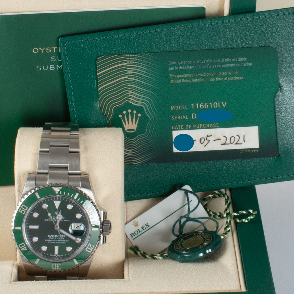 View in Box of Submariner Date 'Hulk'