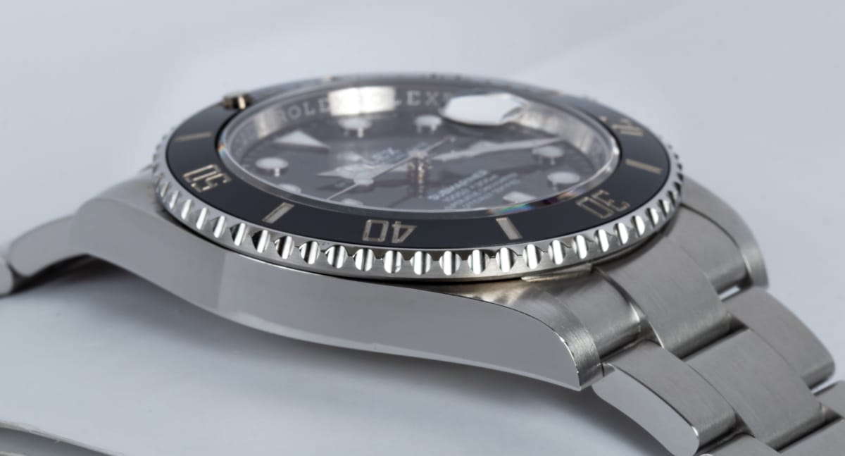 9' Side Shot of Submariner Date 41