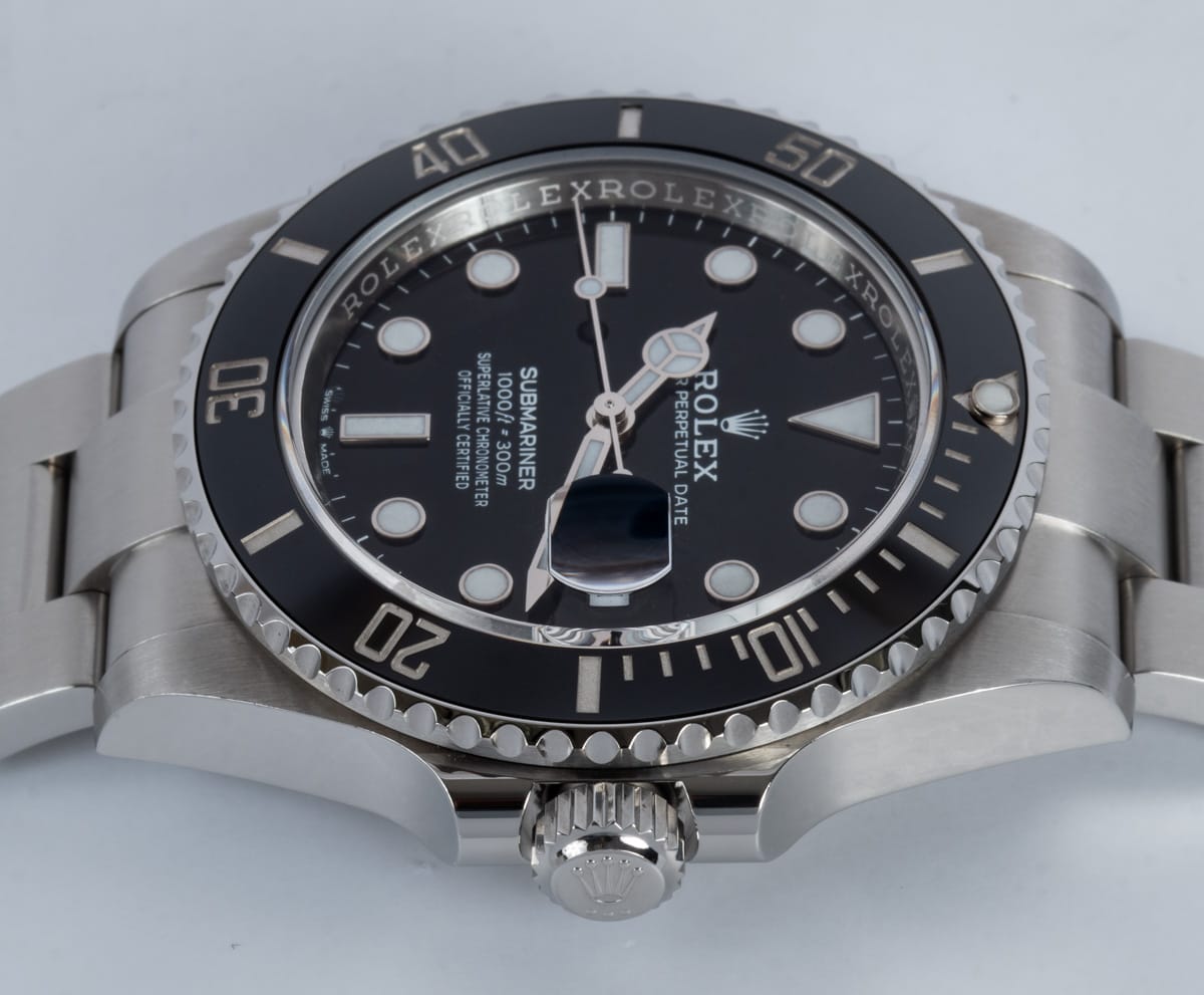 Crown Side Shot of Submariner Date 41