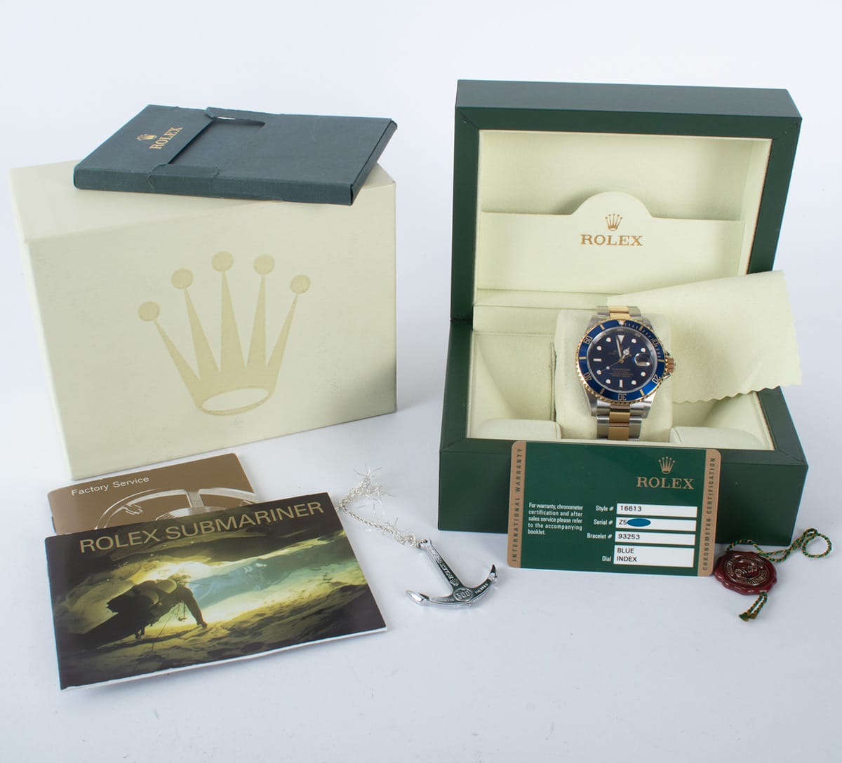 Box / Paper shot of Submariner Date