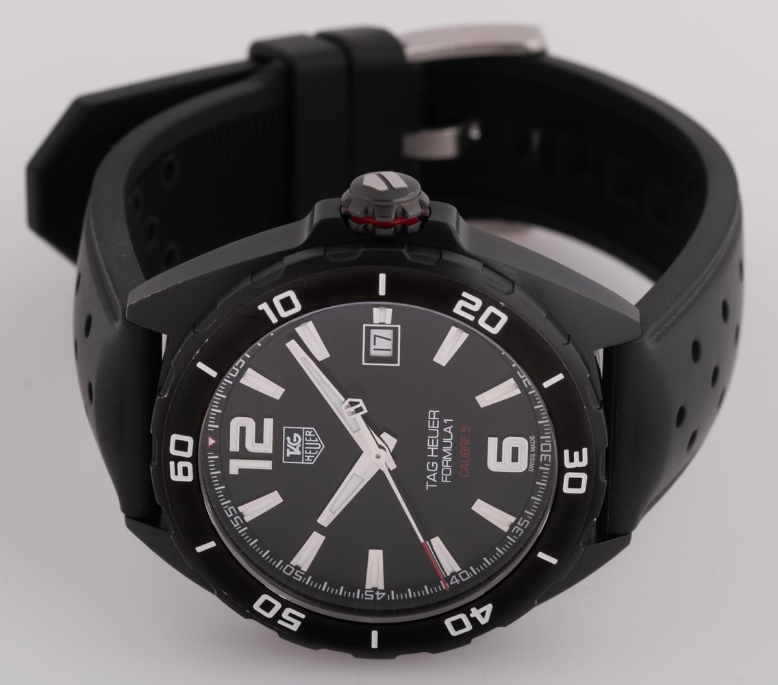 Front View of Formula 1 'Full Black' 41mm