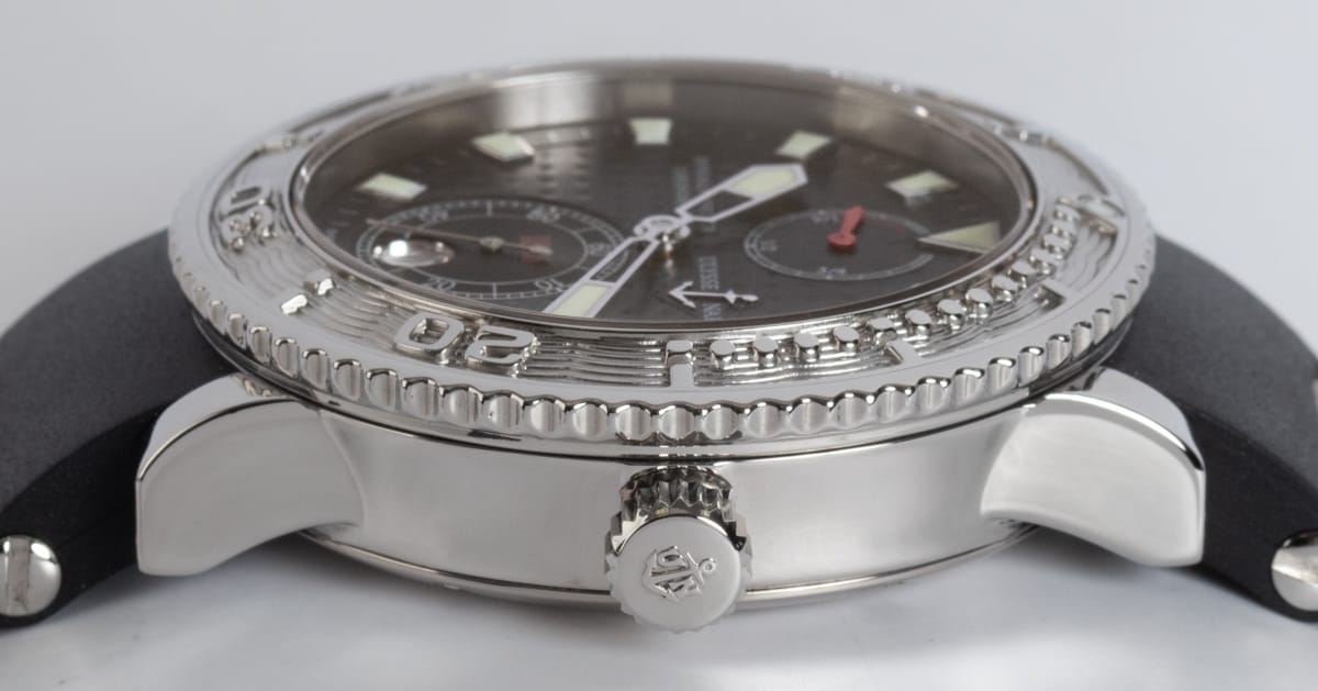 Crown Side Shot of Marine Diver Chronometer